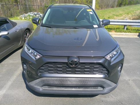 Used 2021 Toyota RAV4 XLE image 2