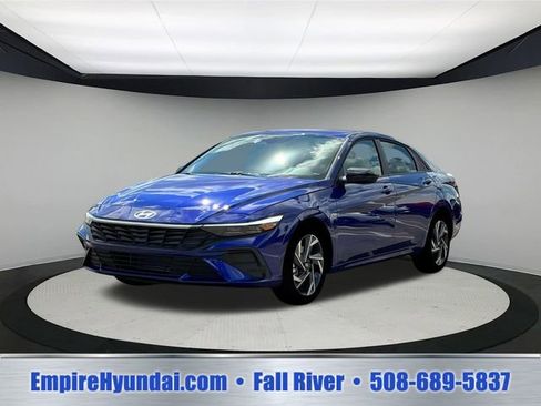 Used 2025 Hyundai Elantra Sport FWD image 1