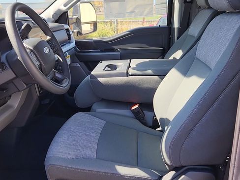 New 2025 Ford F250 XLT w/ Black Appearance Package image 17