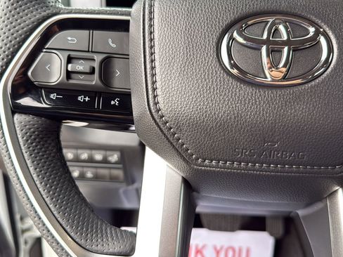 Used 2025 Toyota Sequoia Platinum image 16