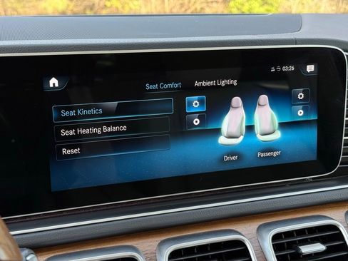 Used 2022 Mercedes-Benz GLS 450 4MATIC image 46