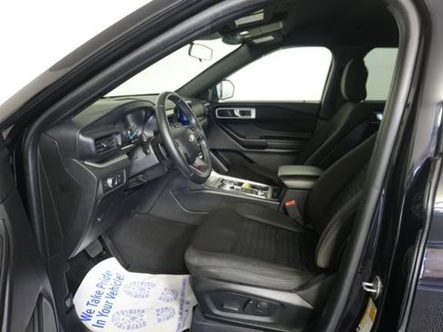 Used 2020 Ford Explorer XLT AWD/4WD image 17