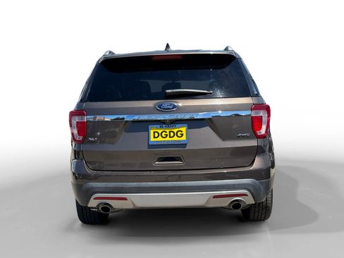 Used 2016 Ford Explorer XLT AWD/4WD image 4