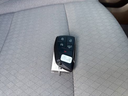 Used 2024 Chevrolet Silverado 2500 LT w/ Convenience Package image 17