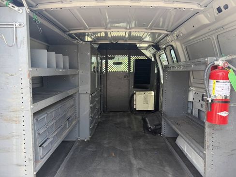 Used 2007 Ford E-250 and Econoline 250 RWD image 11