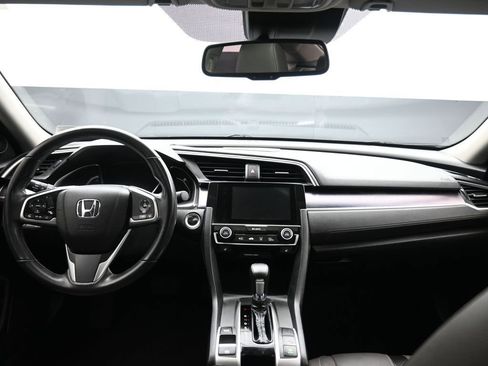 Used 2018 Honda Civic Touring image 39