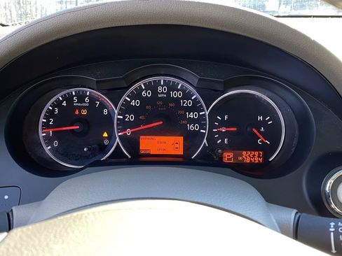 Used 2011 Nissan Altima 2.5 S w/ Special Edition Pkg image 16