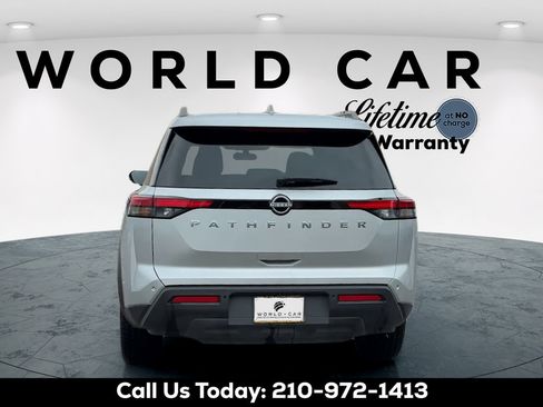 Used 2025 Nissan Pathfinder SV FWD image 4
