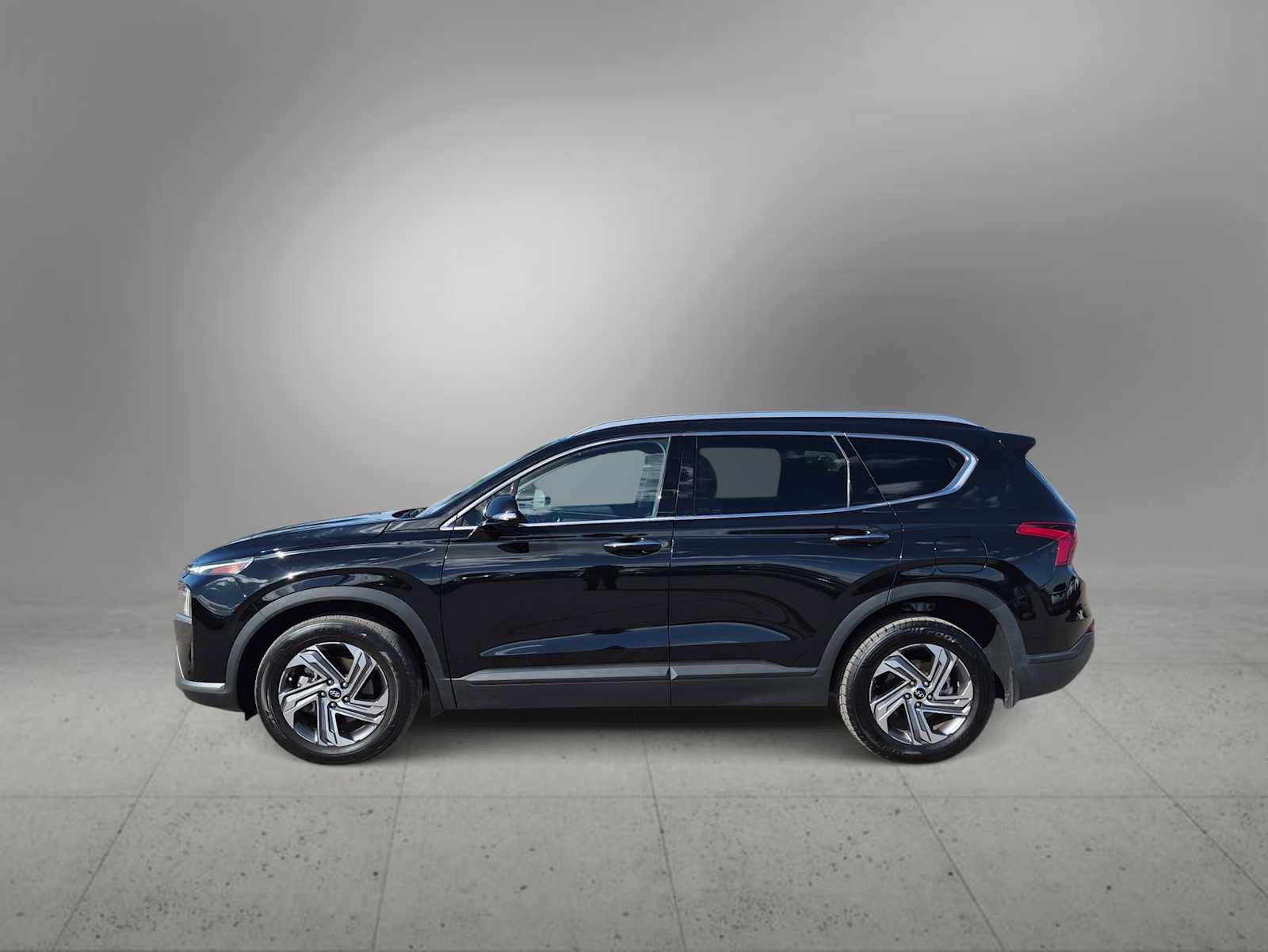 Used 2023 Hyundai Santa Fe SEL FWD image 5