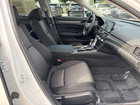 Certified 2022 Honda Accord LX image 33