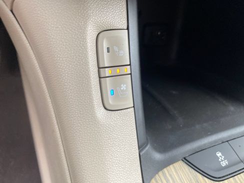 Used 2019 GMC Acadia Denali AWD/4WD image 42