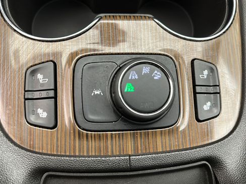 Used 2023 GMC Acadia SLE w/ Driver Convenience Package AWD/4WD image 24