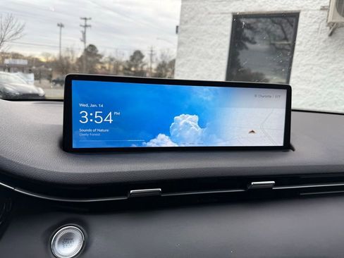 Used 2023 Genesis GV70 2.5T w/ Select Package image 10