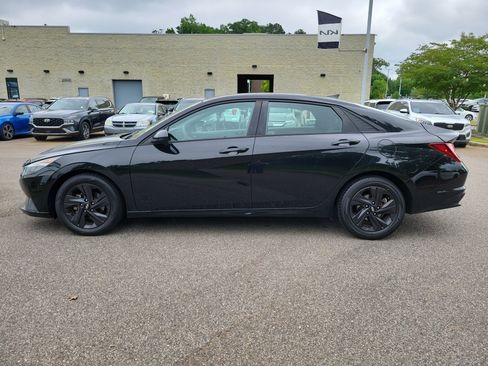Used 2021 Hyundai Elantra SEL FWD image 20