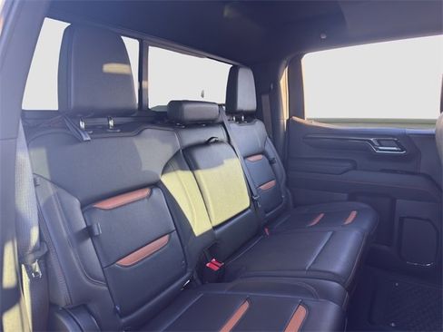 Used 2022 GMC Sierra 1500 AT4 w/ AT4 Preferred Package image 18