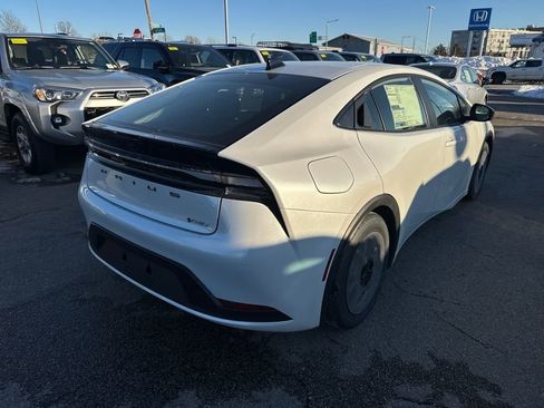 New 2026 Toyota Prius Plug-In Hybrid FWD image 15