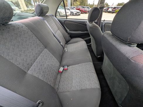 Used 2002 Toyota Corolla CE image 7