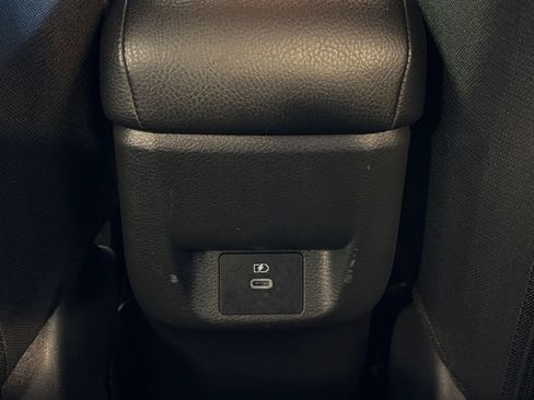 Used 2023 Nissan Versa SV image 23