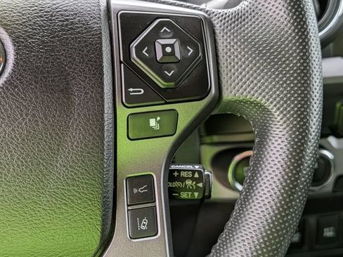 Used 2022 Toyota Tacoma TRD Sport w/ Technology Package AWD/4WD image 19