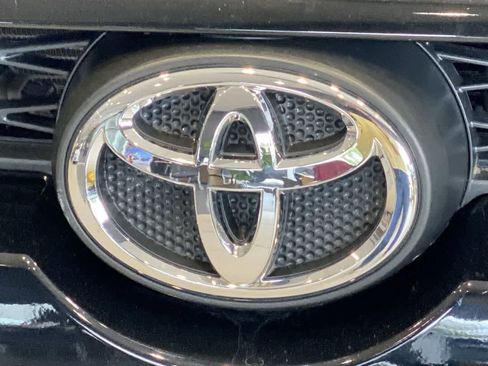 Used 2019 Toyota 4Runner SR5 Premium AWD/4WD image 10