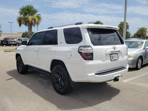 Used 2024 Toyota 4Runner SR5 Premium w/ Moonroof Package RWD image 6