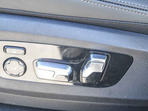 New 2026 BMW X5 M60i image 21