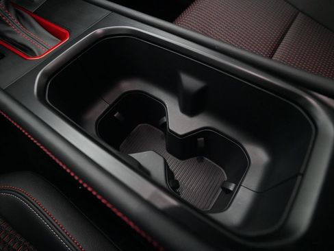 Certified 2025 Nissan Kicks SR image 16