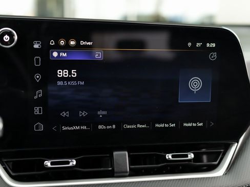 Used 2026 Chevrolet Equinox LT w/ Midnight Edition image 13