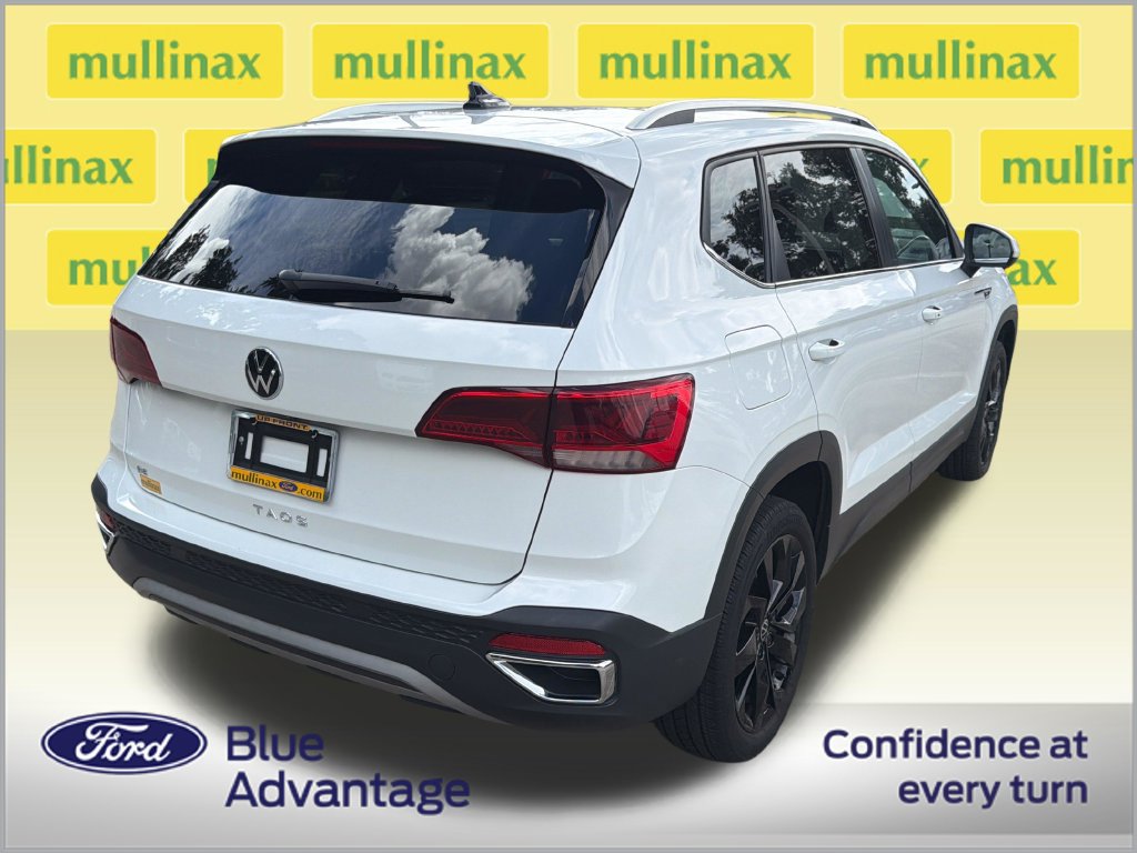 Used 2024 Volkswagen Taos SE FWD image 4