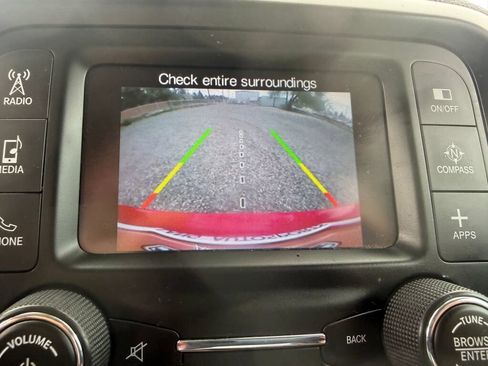 Used 2017 Jeep Renegade Latitude AWD/4WD image 17