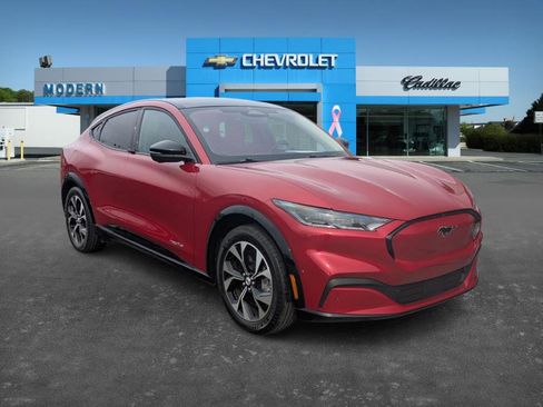 Used 2023 Ford Mustang Mach-E Premium image 3