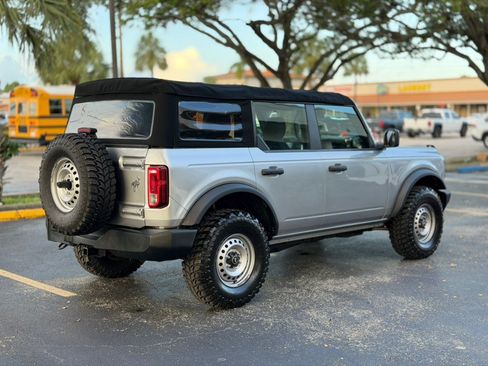 Used 2023 Ford Bronco 4-Door AWD/4WD image 5