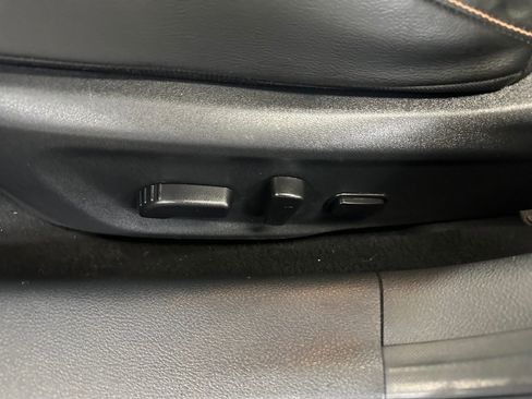 Used 2023 Nissan Sentra SR w/ SR Premium Package FWD image 3
