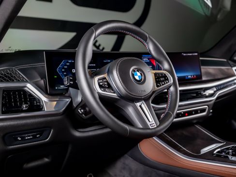 Used 2025 BMW X5 M60i AWD/4WD image 22