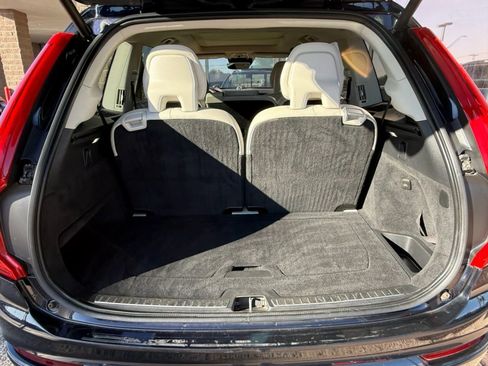 Used 2016 Volvo XC90 T6 Momentum w/ Momentum Plus Package image 32