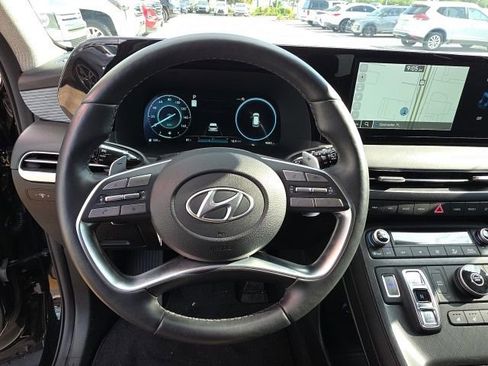 Used 2025 Hyundai Palisade Limited FWD image 16