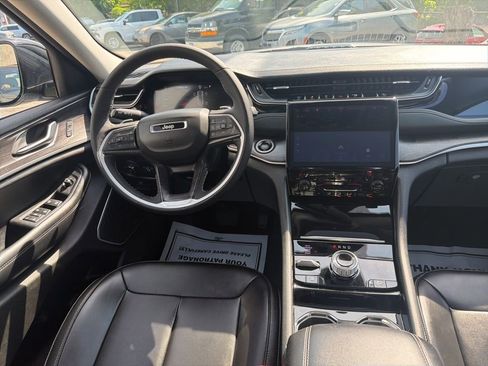 Used 2023 Jeep Grand Cherokee 4WD 4xe image 21