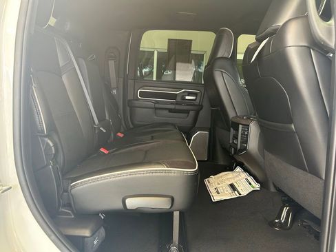 Used 2025 RAM 2500 Laramie AWD/4WD image 30