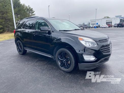 Used 2017 Chevrolet Equinox LT w/ Midnight Edition image 7