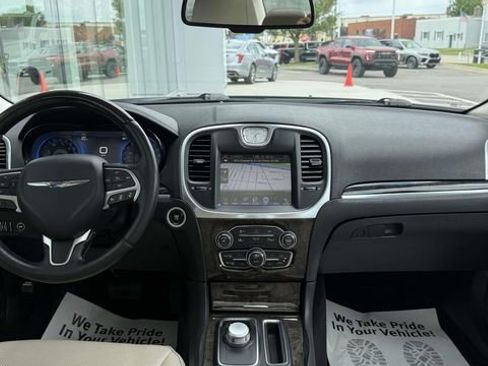 Used 2015 Chrysler 300 C w/ Harman/Kardon Audio Group RWD image 31