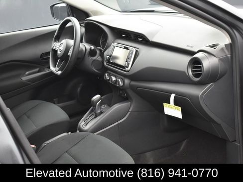 Used 2025 Nissan Kicks Play S image 6