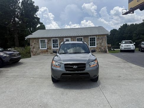 Used 2009 Hyundai Santa Fe GLS FWD image 2