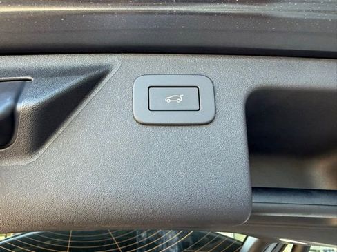 New 2026 Land Rover Discovery Sport Landmark AWD/4WD image 31