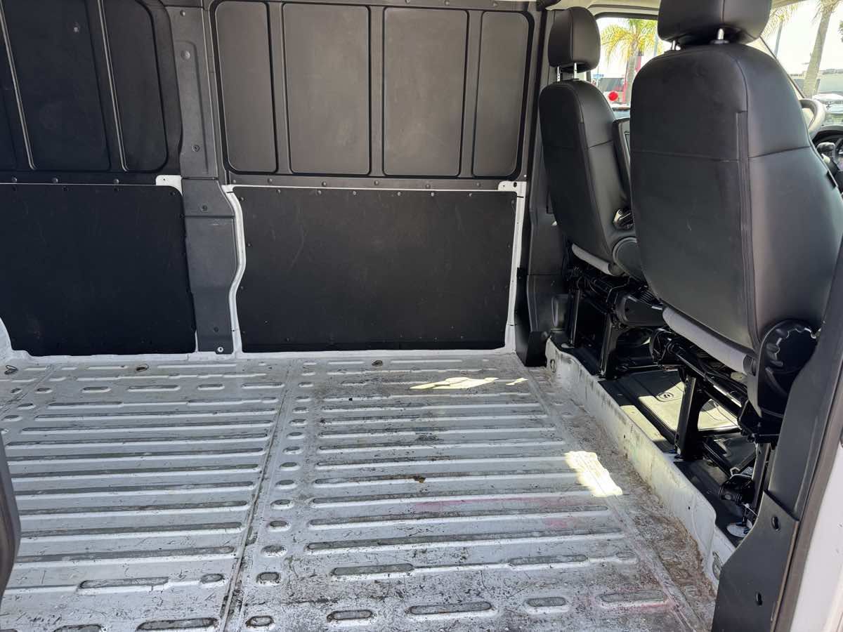 Used 2025 RAM ProMaster 2500 w/ Convenience Group FWD image 15