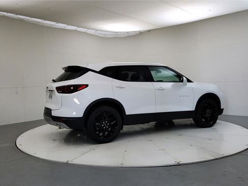 Used 2025 Chevrolet Blazer LT FWD image 7