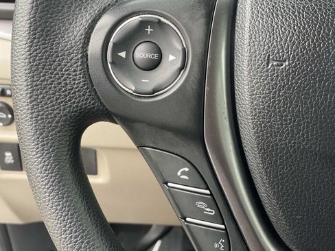 Used 2017 Honda Pilot LX image 4