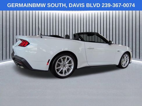 Used 2025 Ford Mustang GT RWD image 5