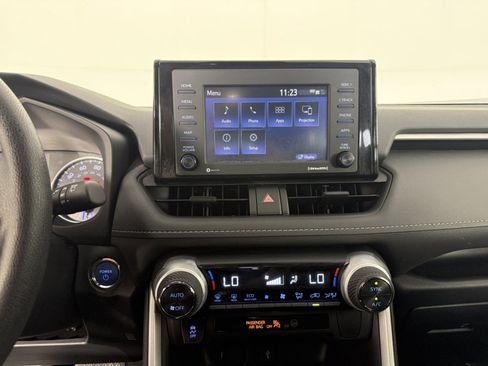 Used 2022 Toyota RAV4 XLE AWD/4WD image 19