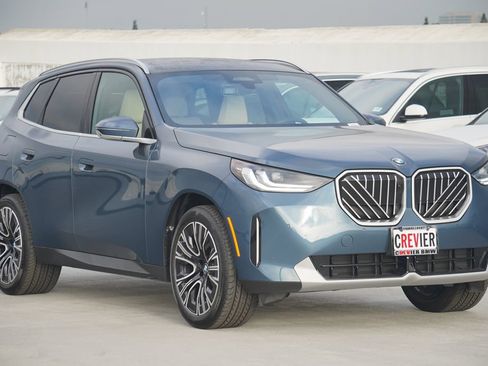Used 2026 BMW X3 xDrive30i w/ Premium Package AWD/4WD image 3