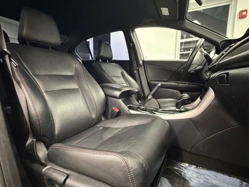 Used 2017 Honda Accord Sport Special Edition image 9